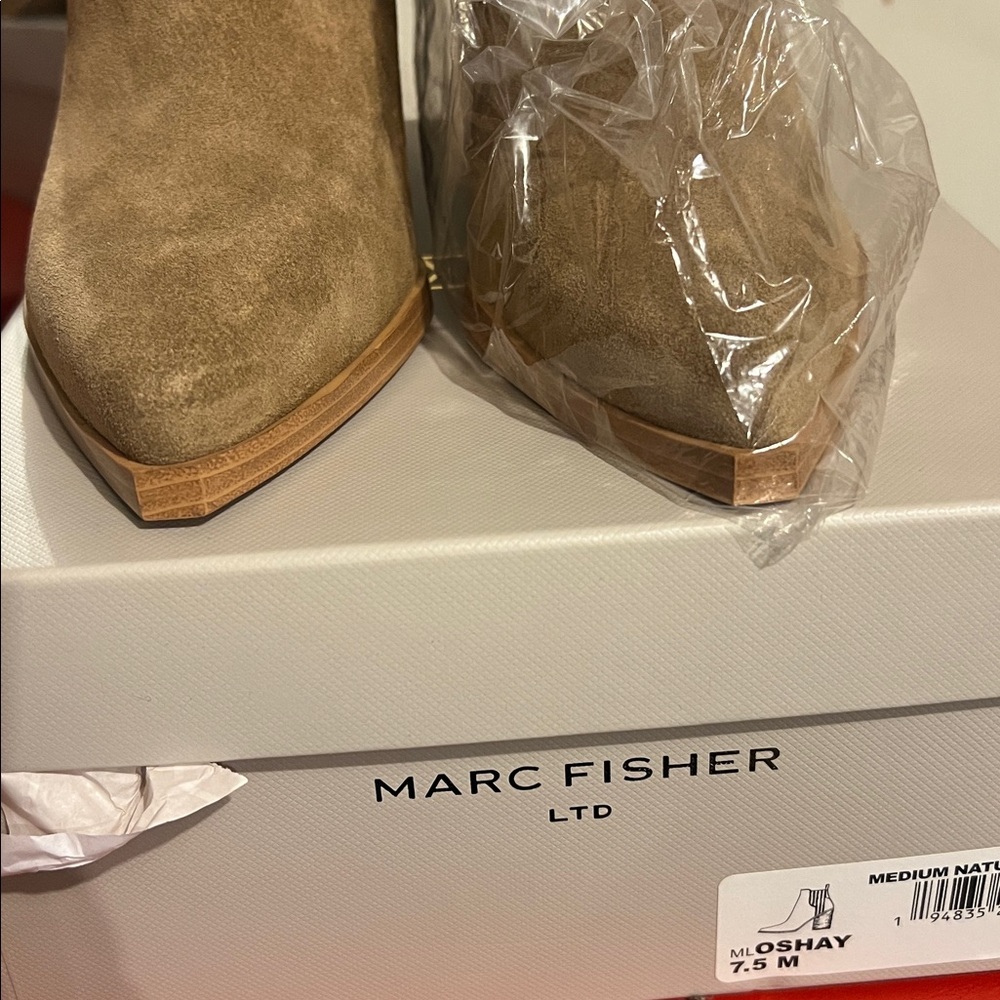 NIB Marc Fisher OSHAY Tan Suede Ankle Boots - Picture 3 of 7